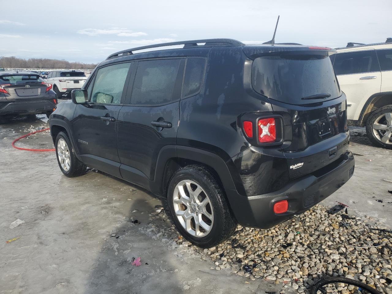 2018 JEEP RENEGADE L - Image 2