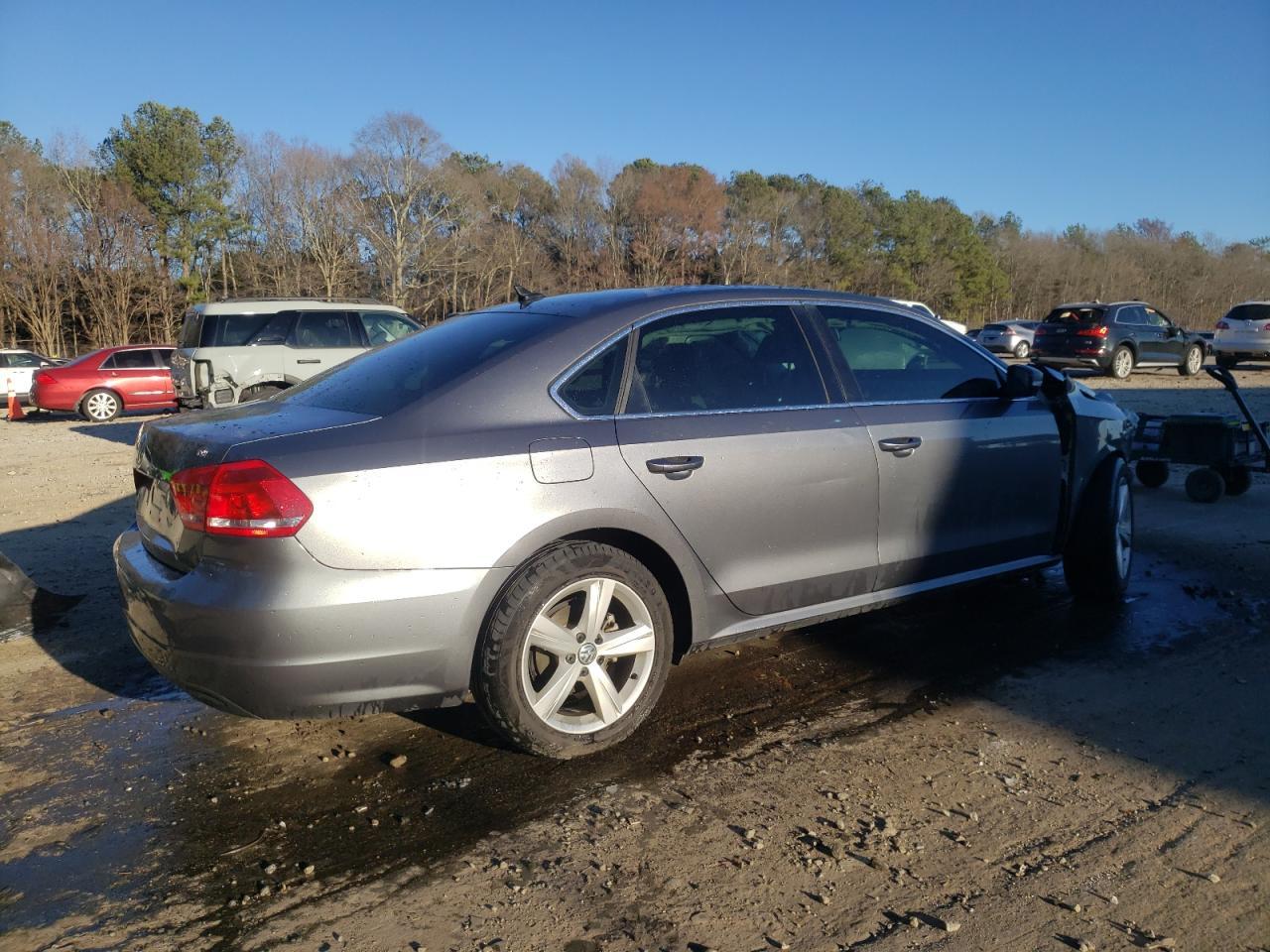 2015 VOLKSWAGEN PASSAT S - Фото 3