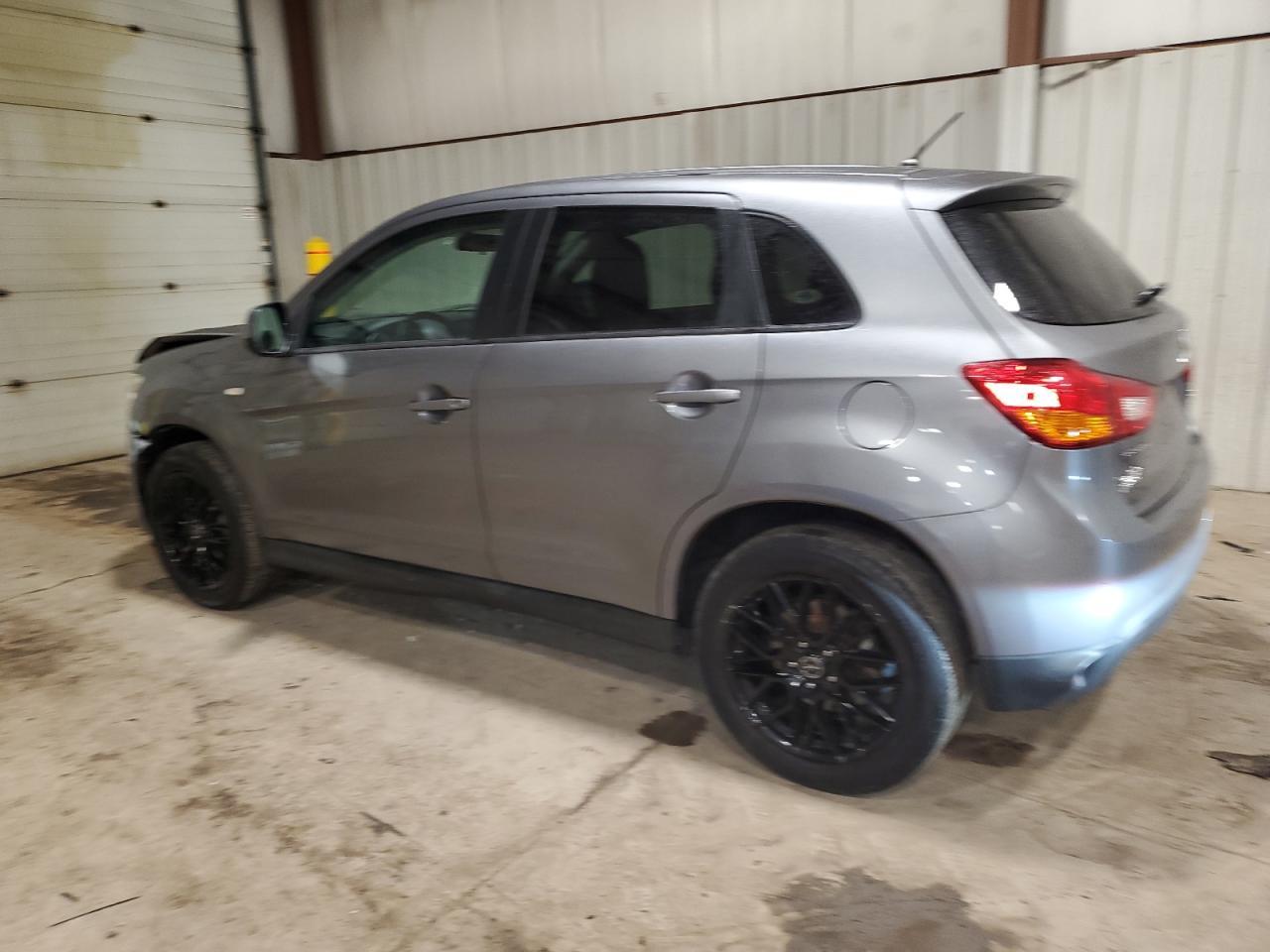 2015 MITSUBISHI OUTLANDER - Фото 2
