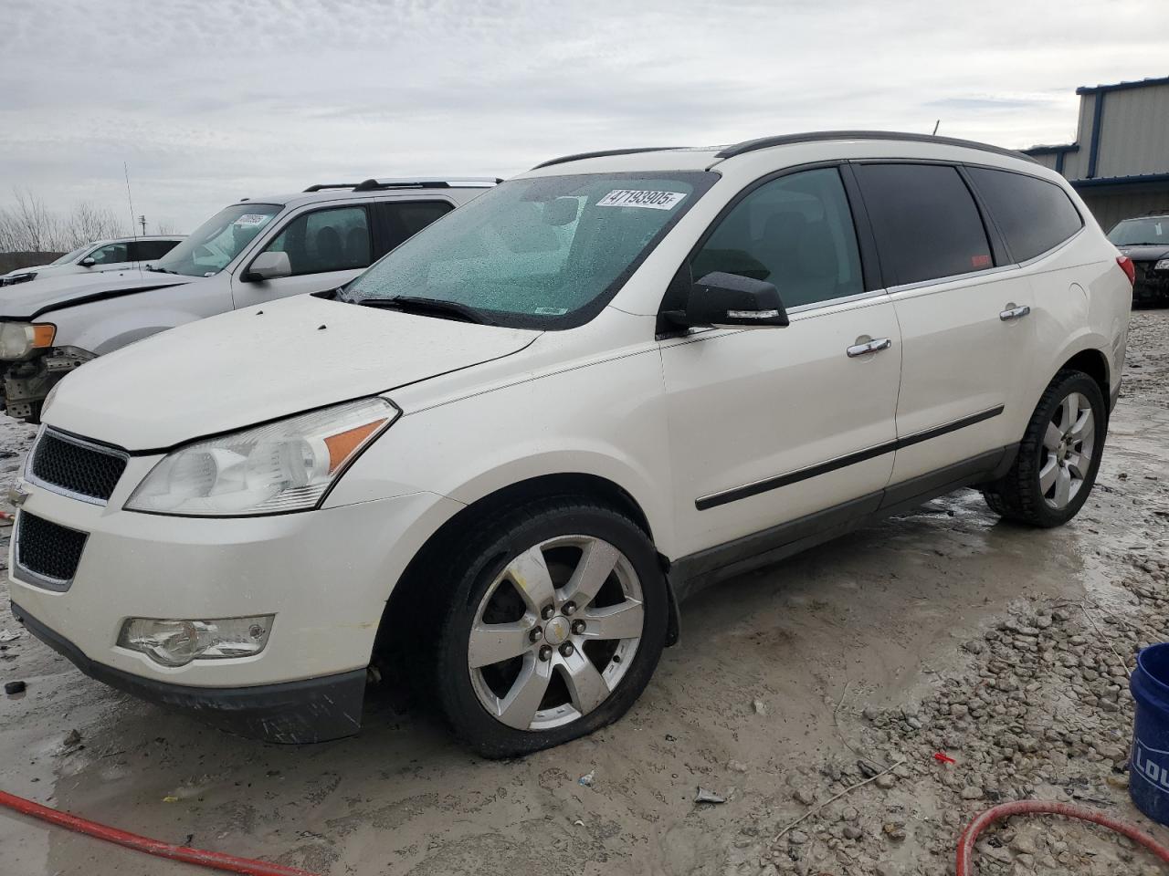2011 CHEVROLET TRAVERSE L