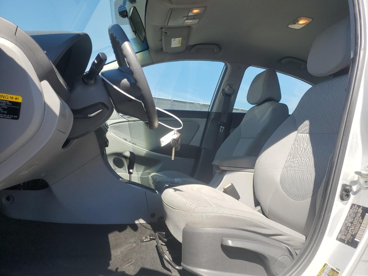 2014 HYUNDAI ACCENT GLS - Image 7