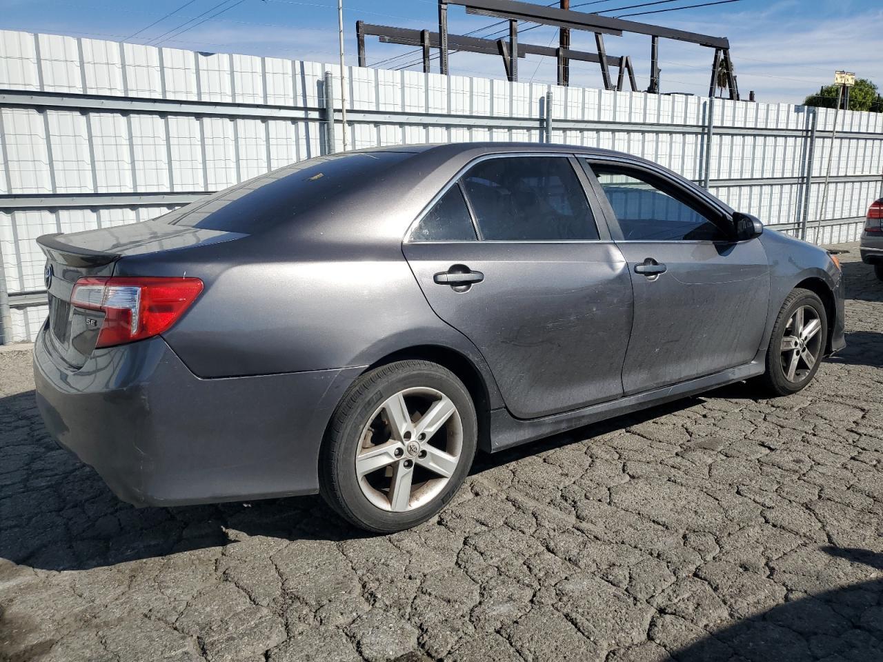 2014 TOYOTA CAMRY L - Image 3