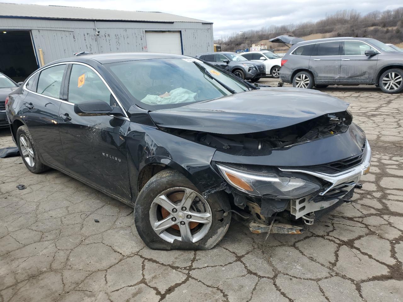 2019 CHEVROLET MALIBU LS - Фото 4