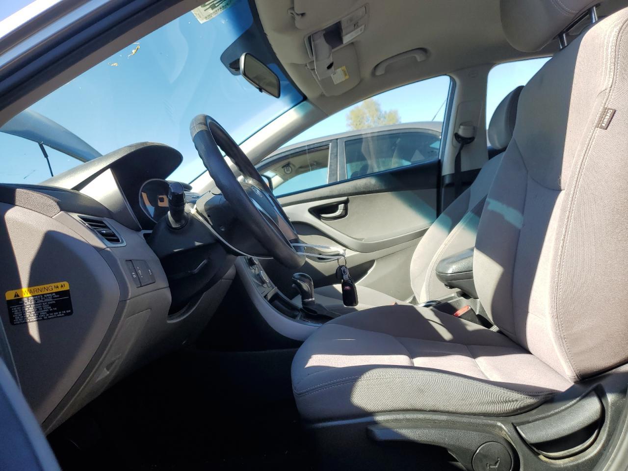 2015 HYUNDAI ELANTRA SE - Image 7