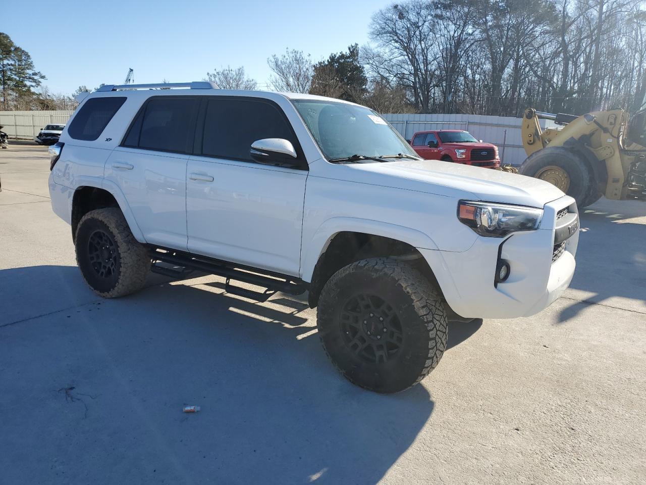 2018 TOYOTA 4RUNNER SR - Image 4