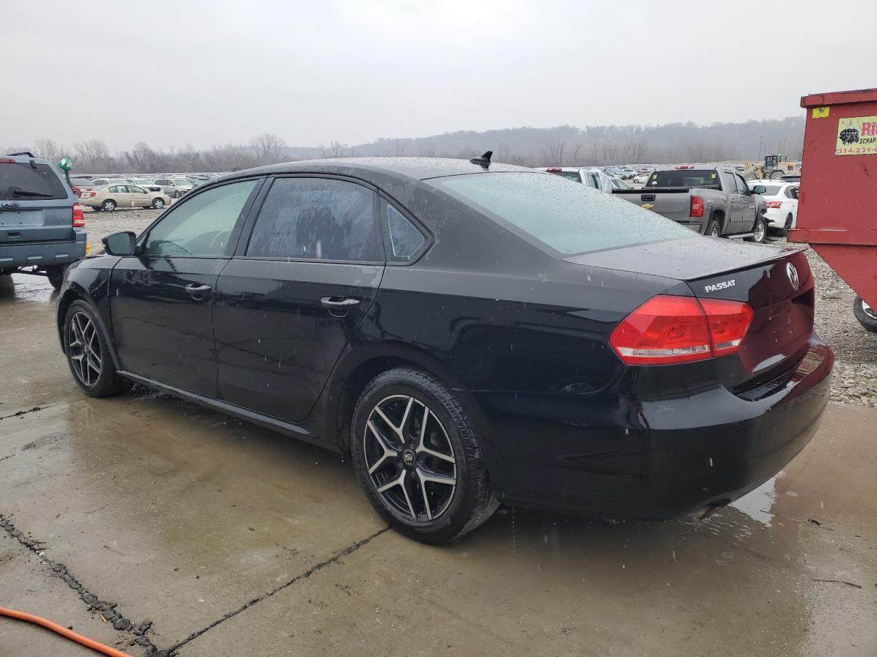 2014 VOLKSWAGEN PASSAT S - Image 2