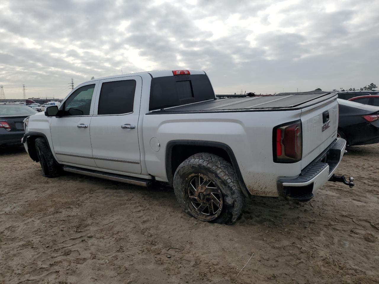 2018 GMC SIERRA K15 - Фото 2
