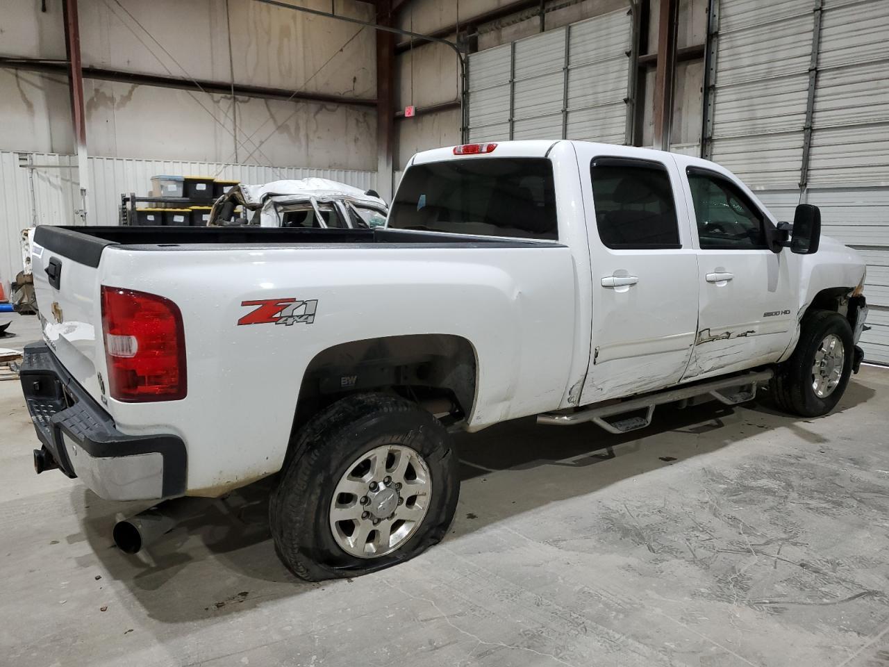 2014 CHEVROLET SILVERADO - Image 3