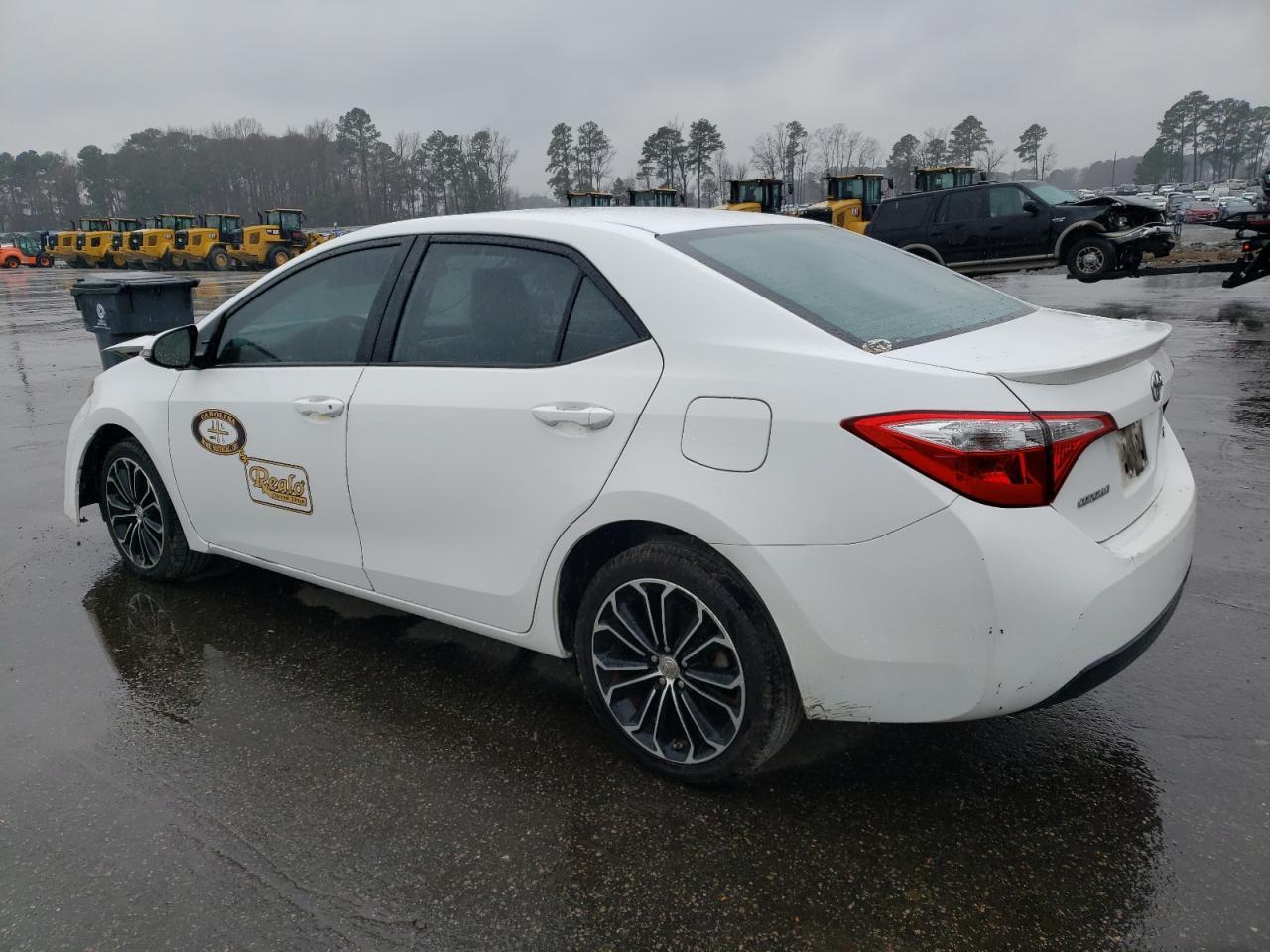 2015 TOYOTA COROLLA L - Image 2