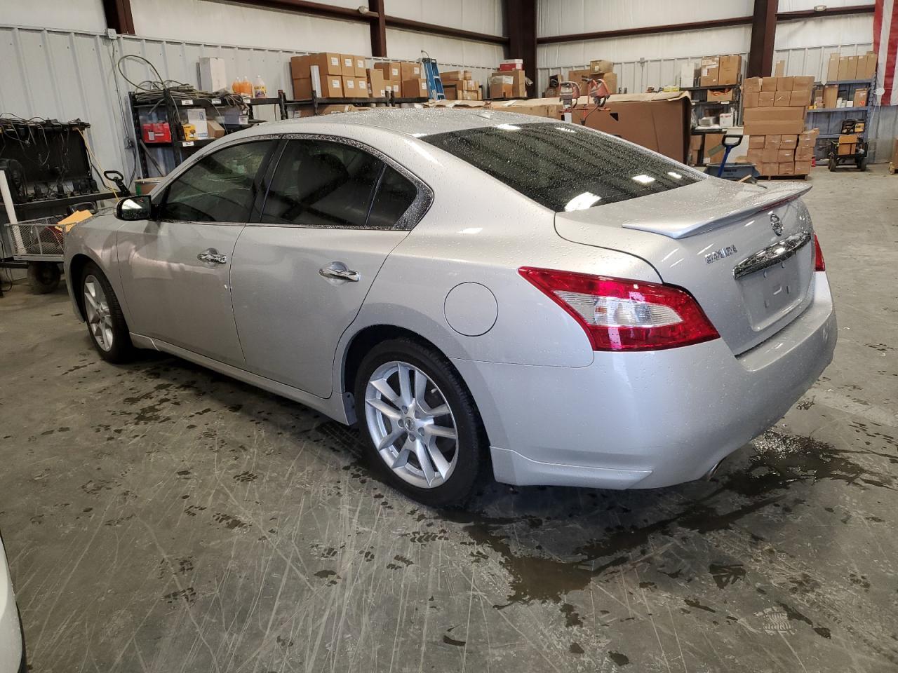 2011 NISSAN MAXIMA S - Image 2