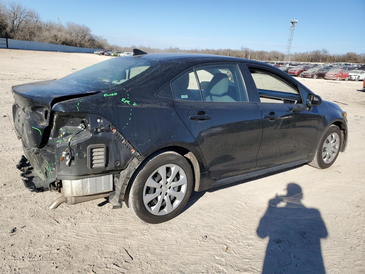2021 TOYOTA COROLLA LE - Фото 3
