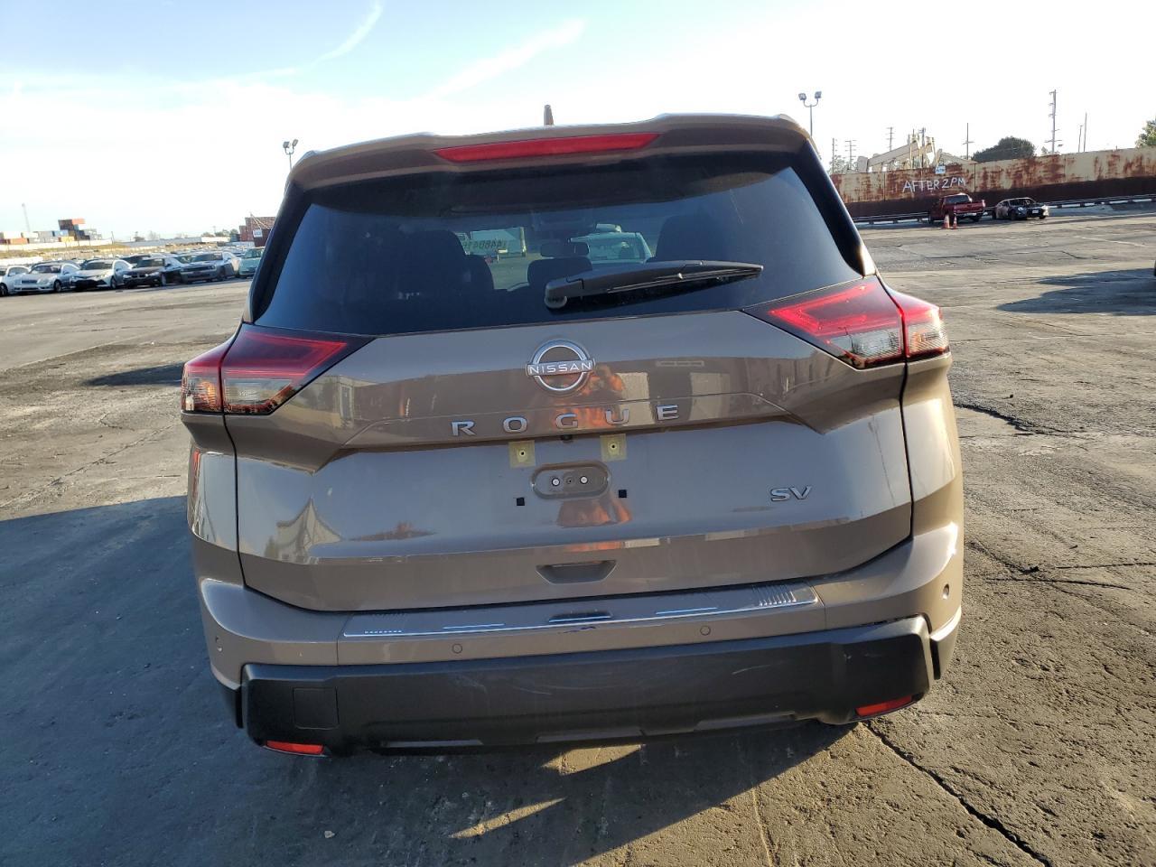 2024 NISSAN ROGUE SV - Фото 6