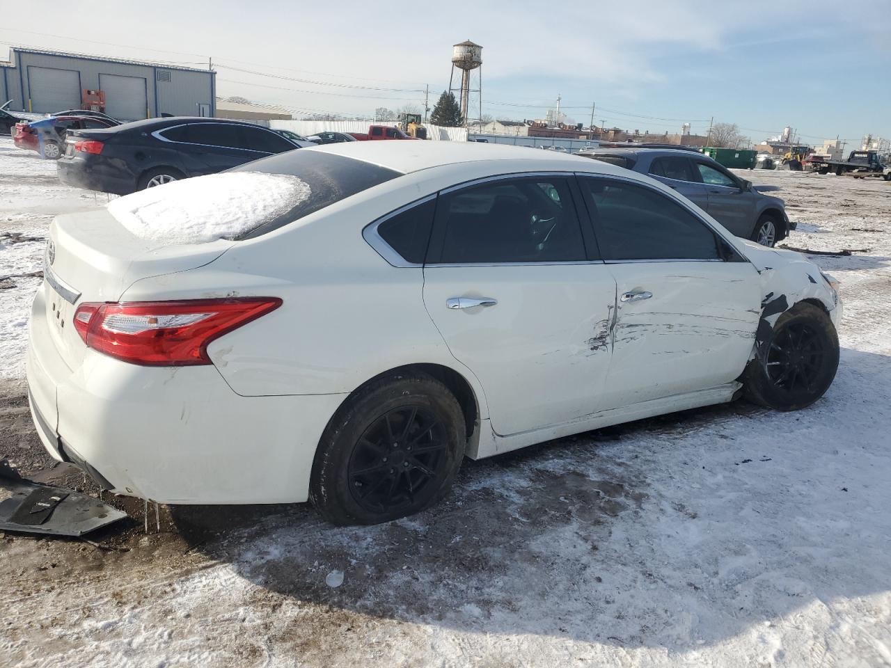 2016 NISSAN ALTIMA 2.5 - Фото 3