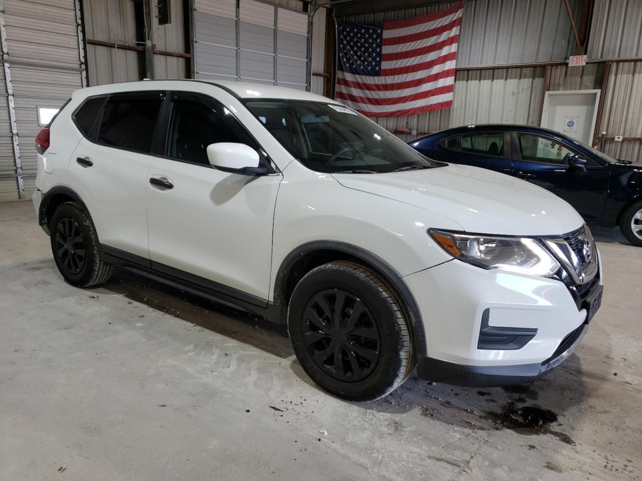 2017 NISSAN ROGUE S - Фото 4