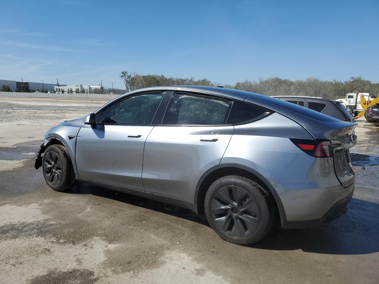 2025 TESLA MODEL Y - Image 2