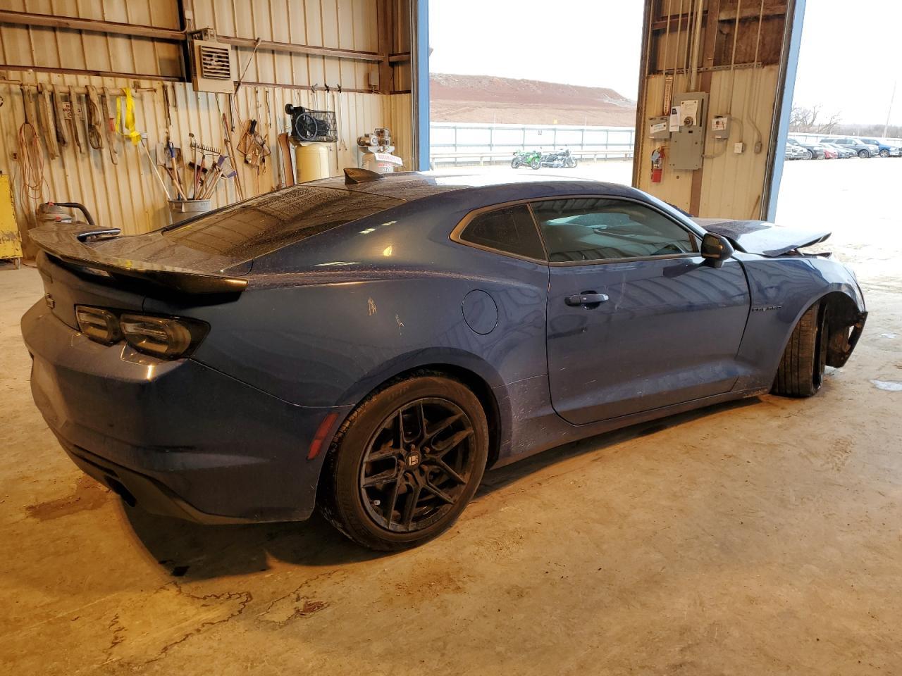 2019 CHEVROLET CAMARO LS - Фото 3