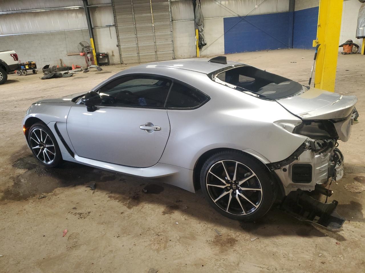 2023 TOYOTA GR 86 - Image 2