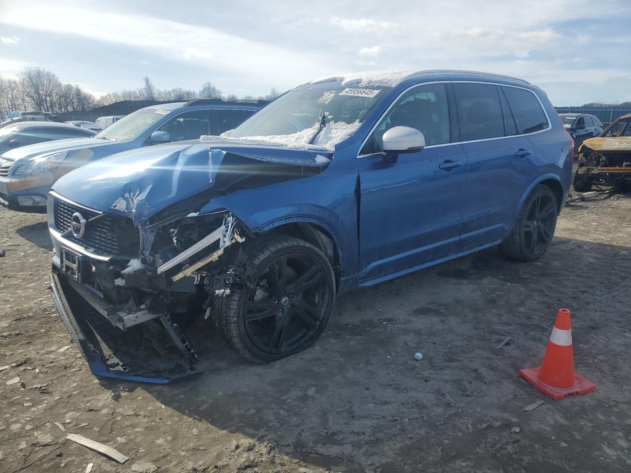 2016 VOLVO XC90 T6