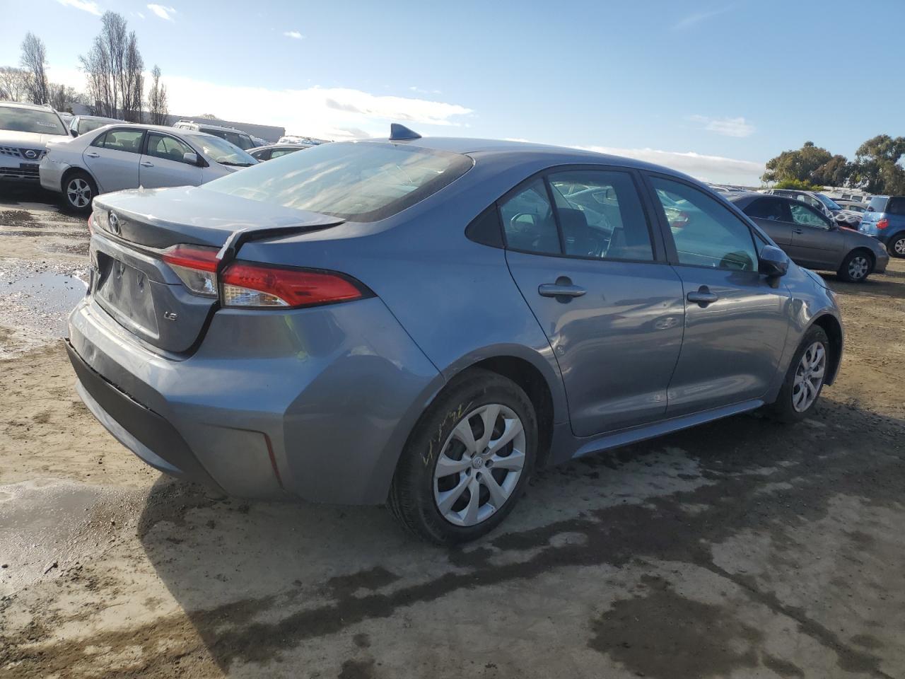 2022 TOYOTA COROLLA LE - Фото 3