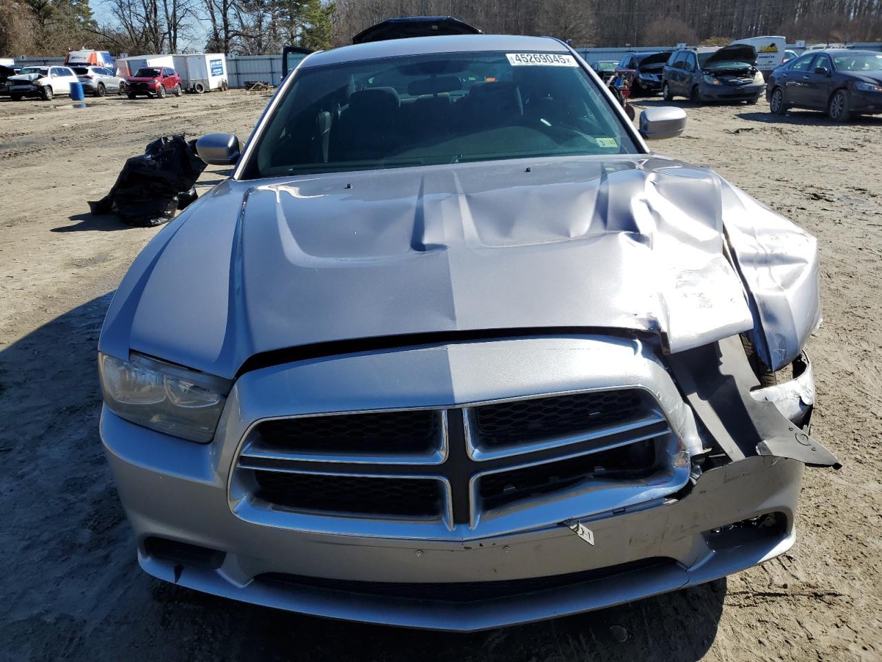 2014 DODGE CHARGER SE - Image 5