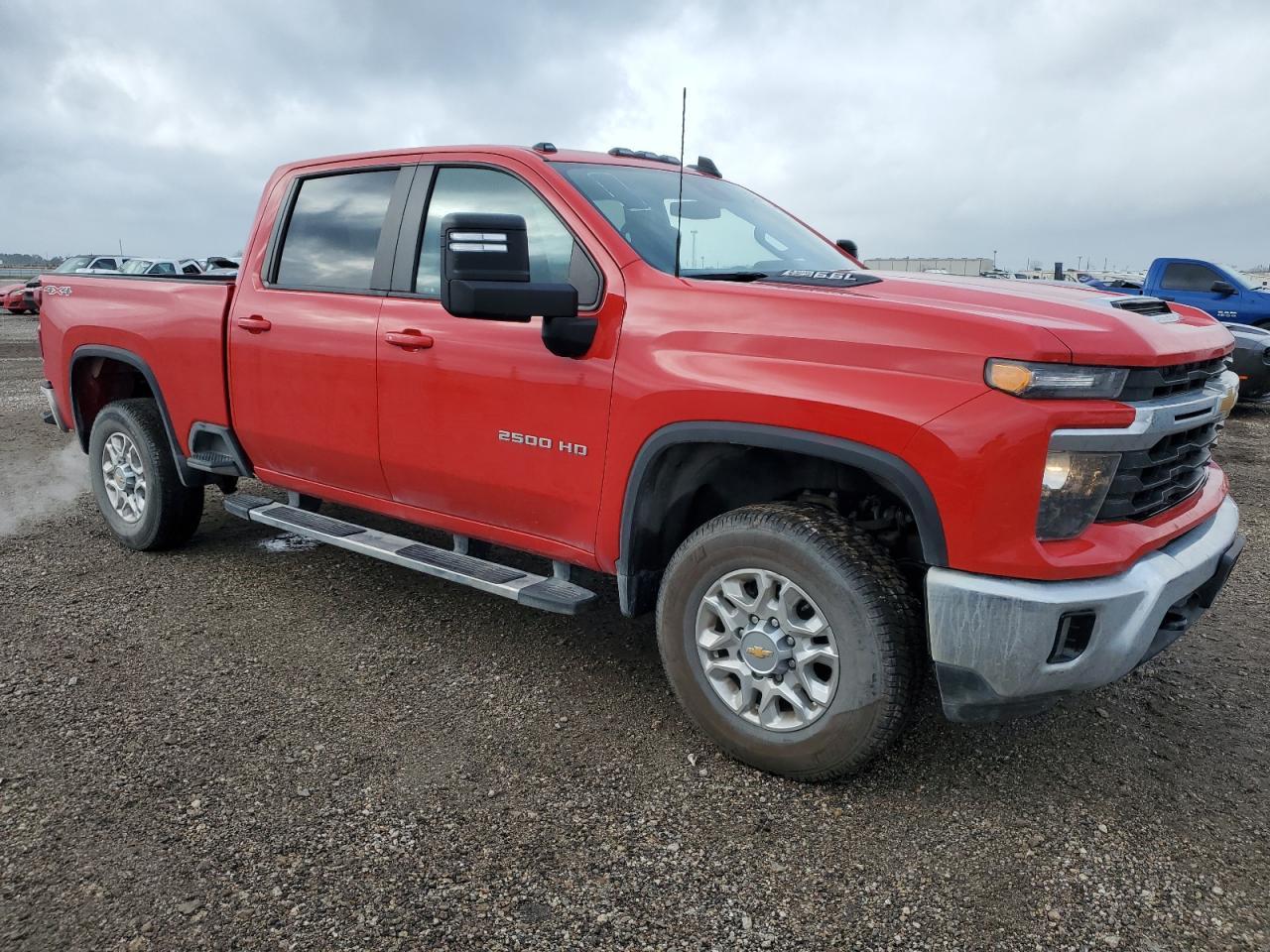 2024 CHEVROLET SILVERADO - Image 4