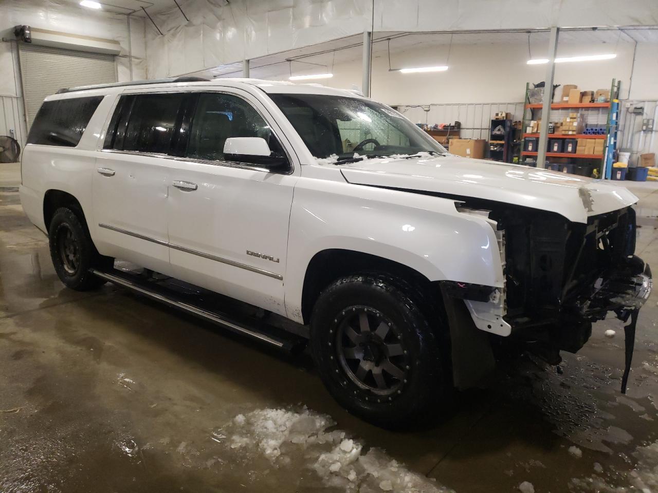 2016 GMC YUKON XL D - Фото 4