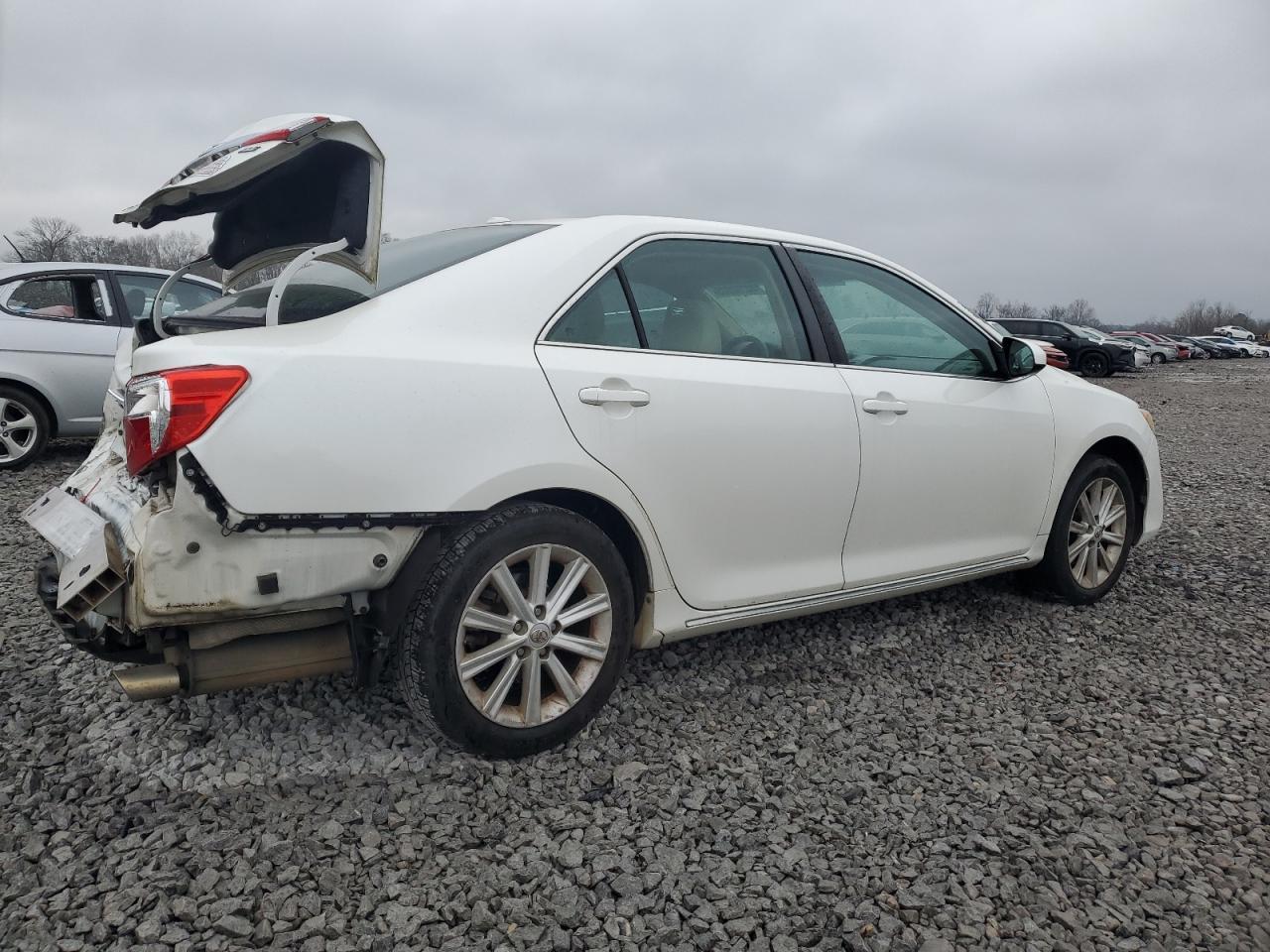 2014 TOYOTA CAMRY L - Image 3