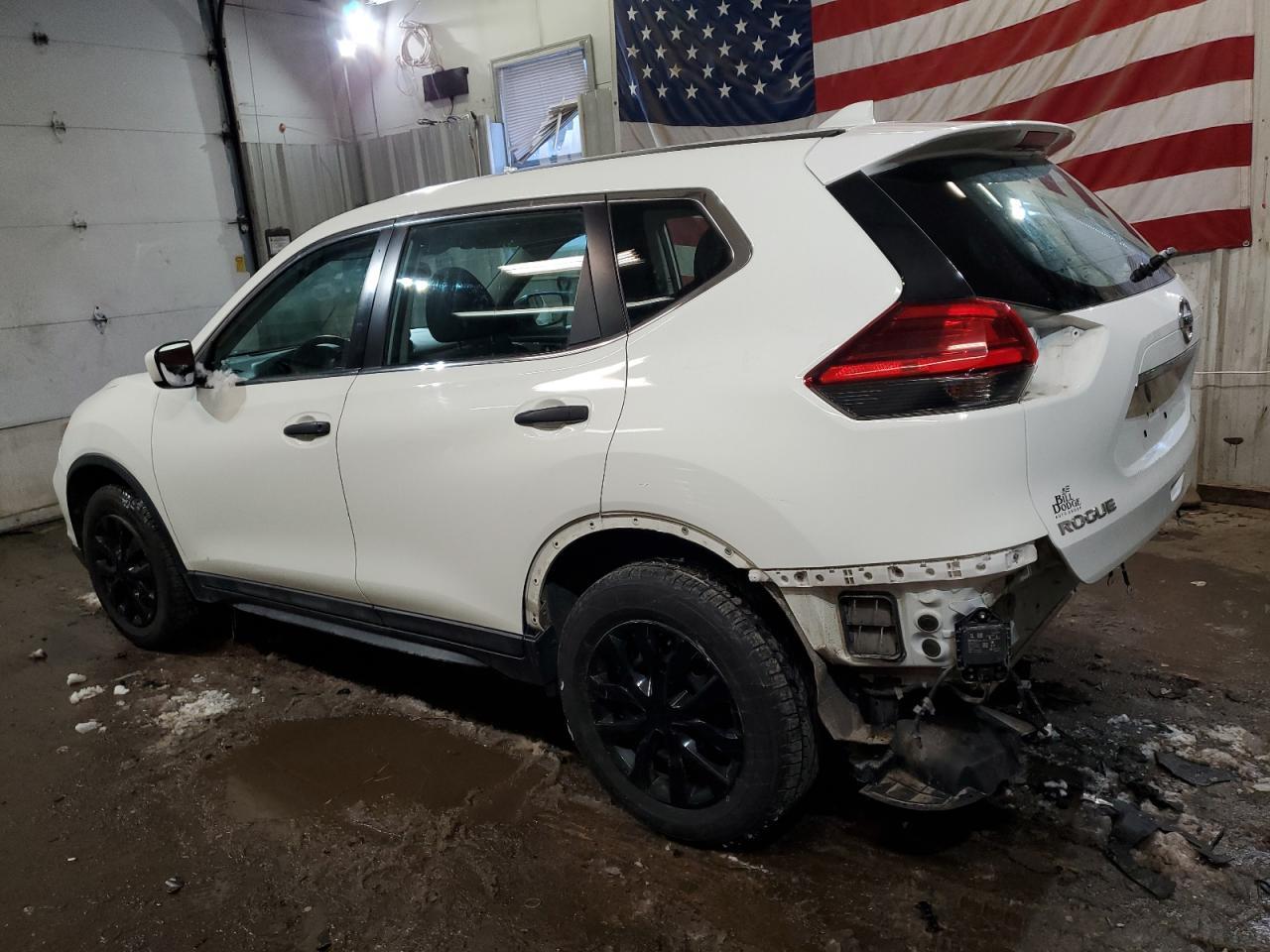 2017 NISSAN ROGUE SV - Image 2