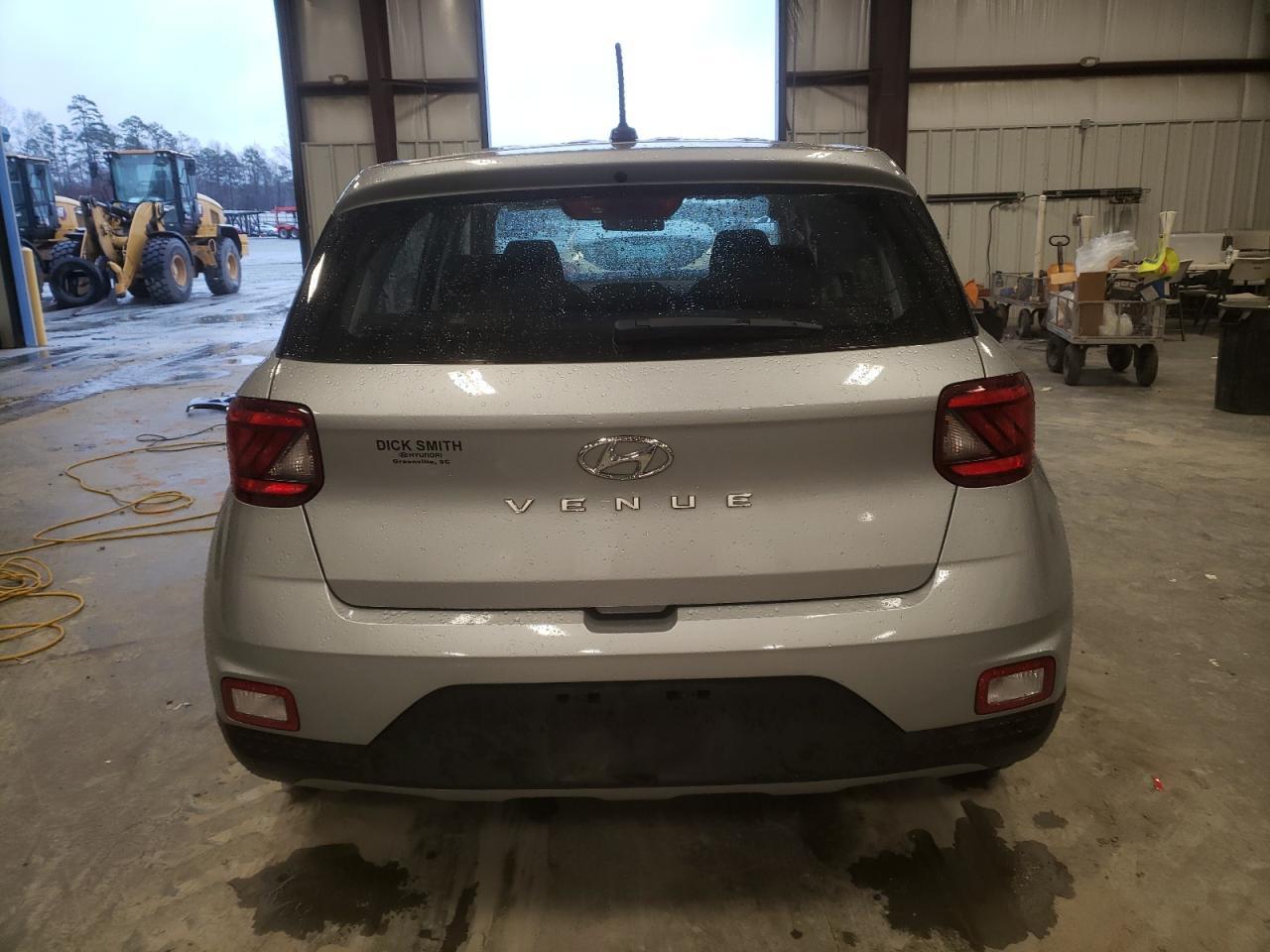 2023 HYUNDAI VENUE SE - Фото 6