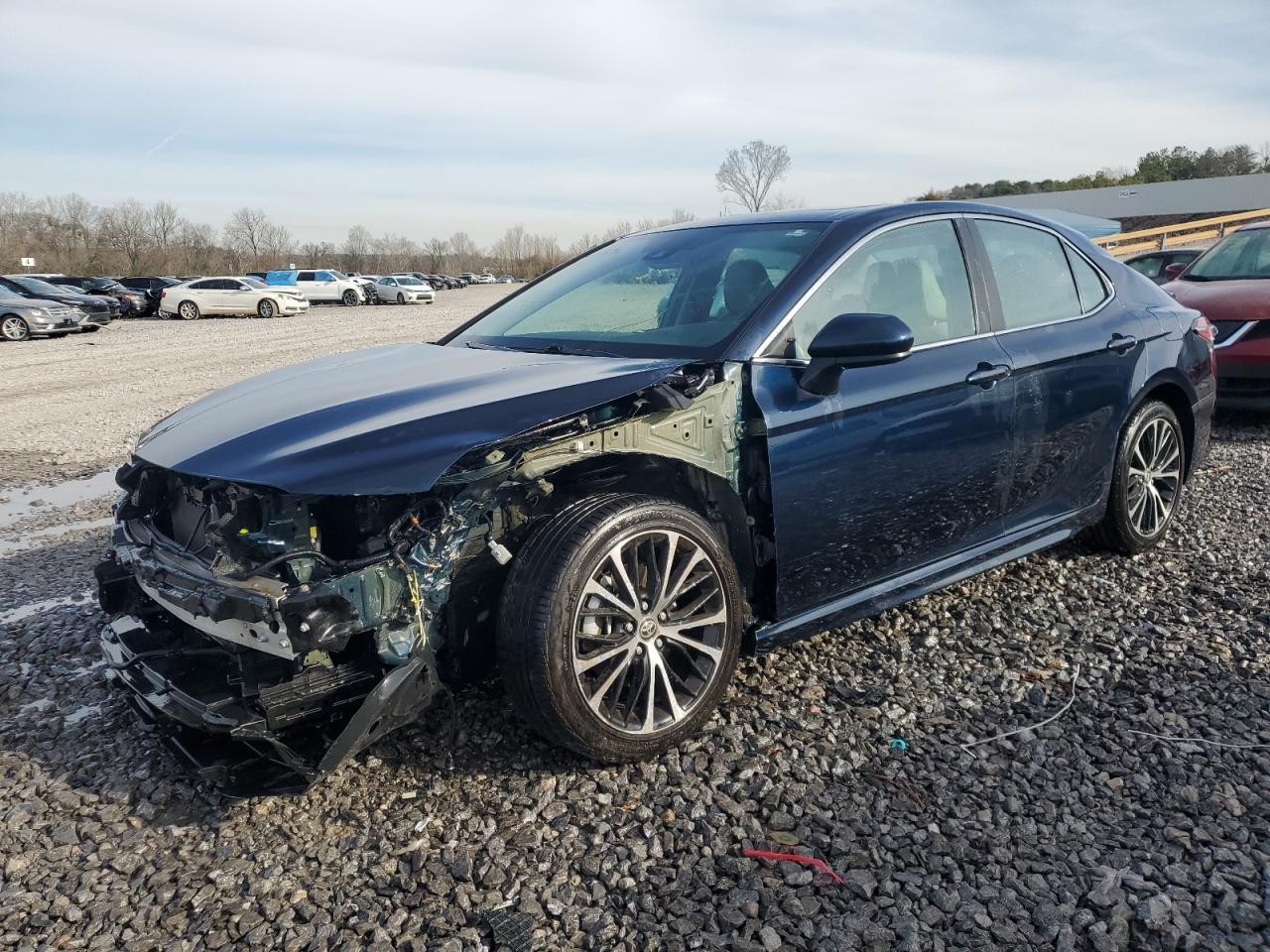 2020 TOYOTA CAMRY SE