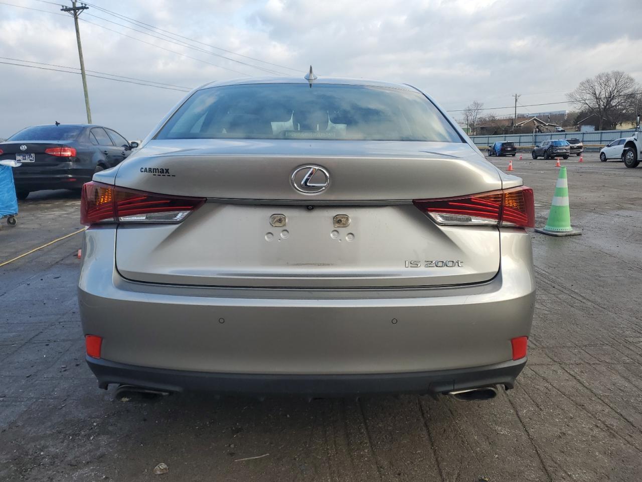 2017 LEXUS IS 200T - Image 6