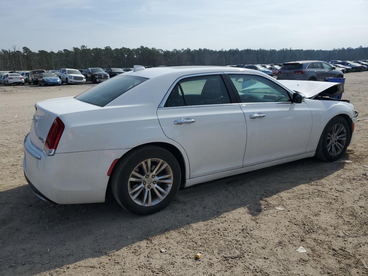 2015 CHRYSLER 300C - Image 3