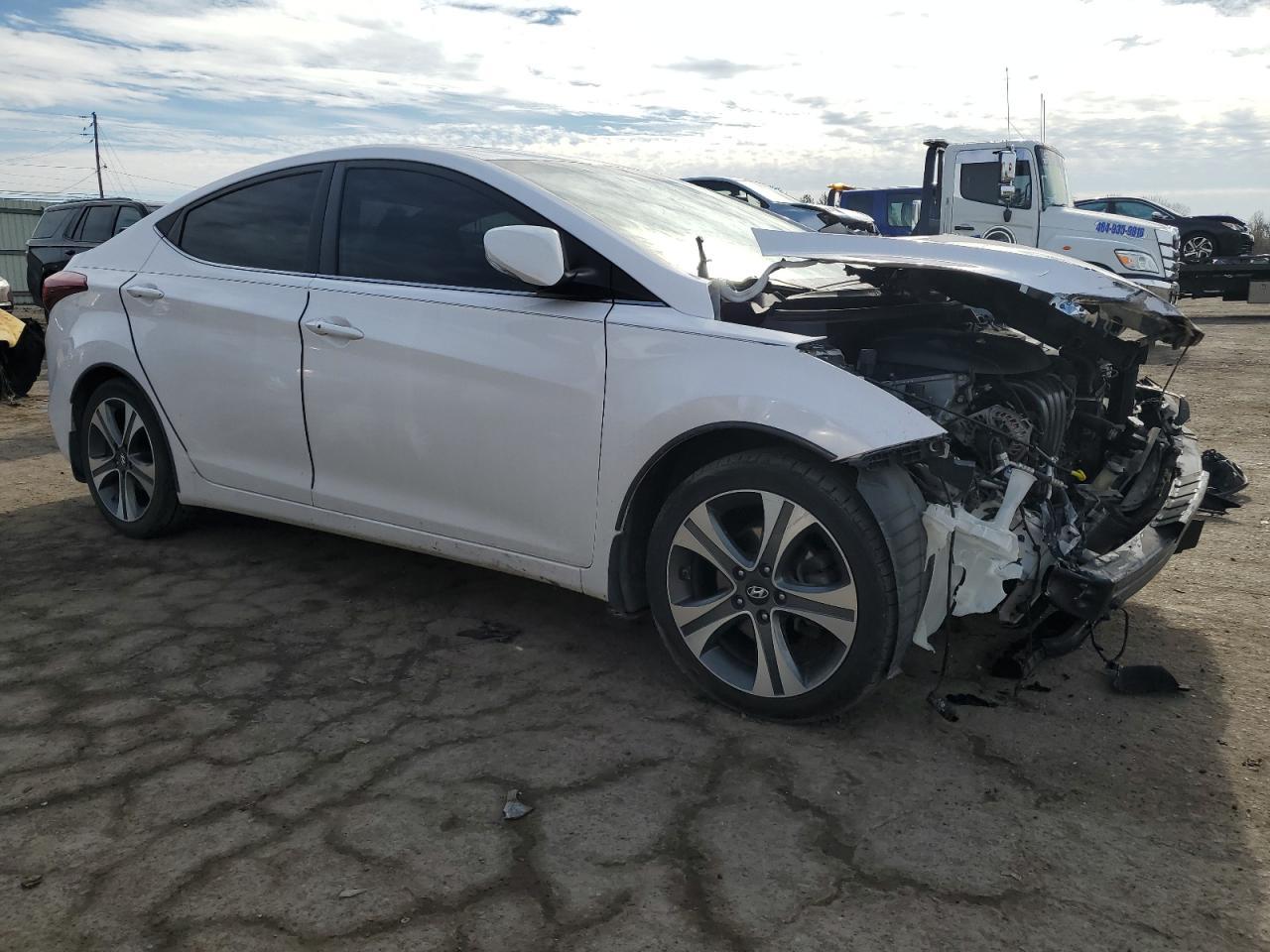 2015 HYUNDAI ELANTRA SE - Image 4