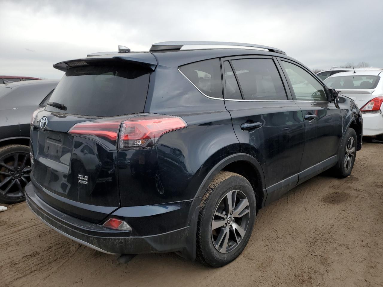 2017 TOYOTA RAV4 XLE - Image 3