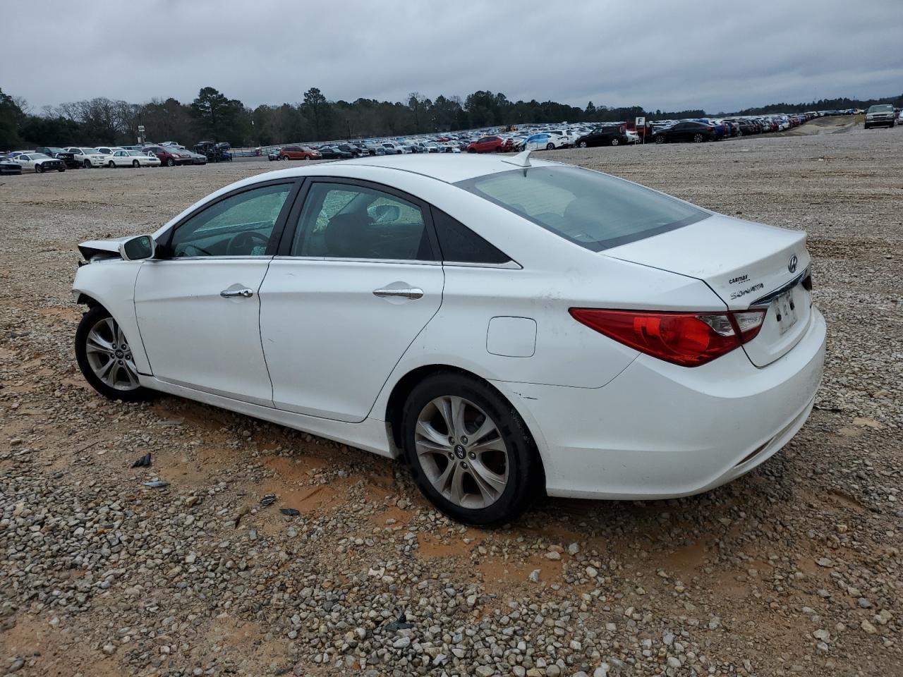 2011 HYUNDAI SONATA 2.0 - Image 2