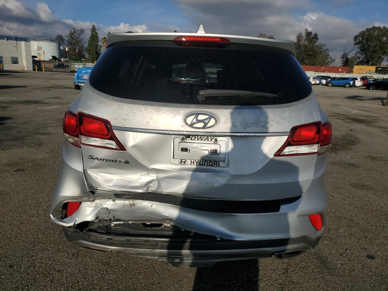 2017 HYUNDAI SANTA FE S - Image 6