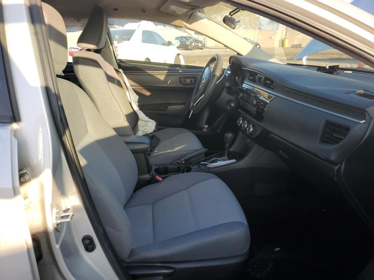 2015 TOYOTA COROLLA L - Фото 7
