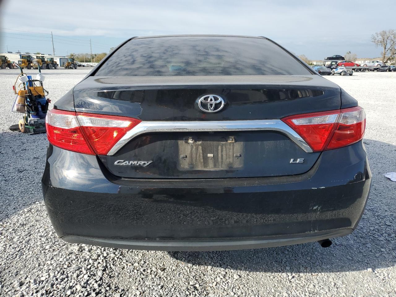 2016 TOYOTA CAMRY LE - Фото 6