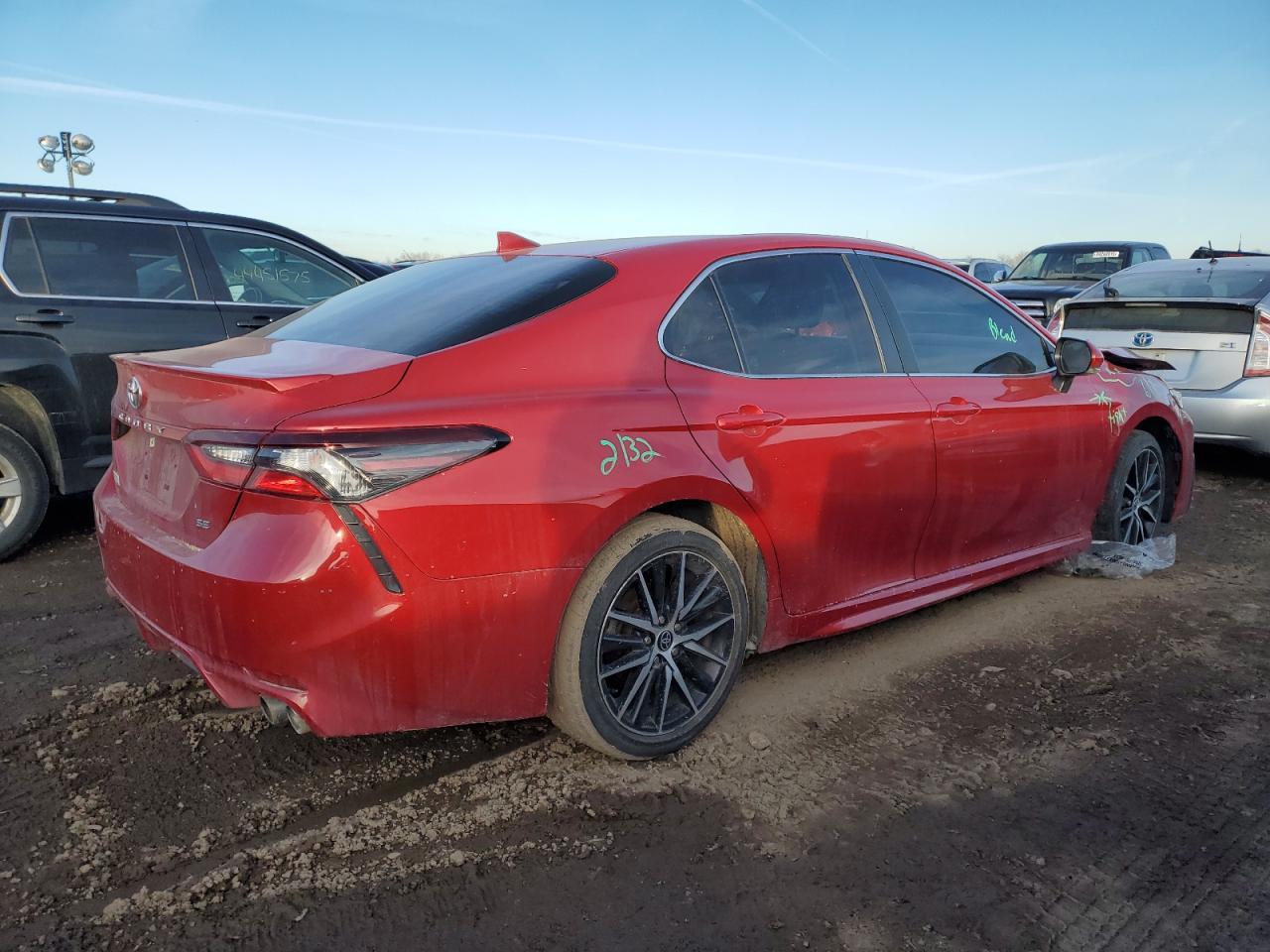 2021 TOYOTA CAMRY SE - Image 3