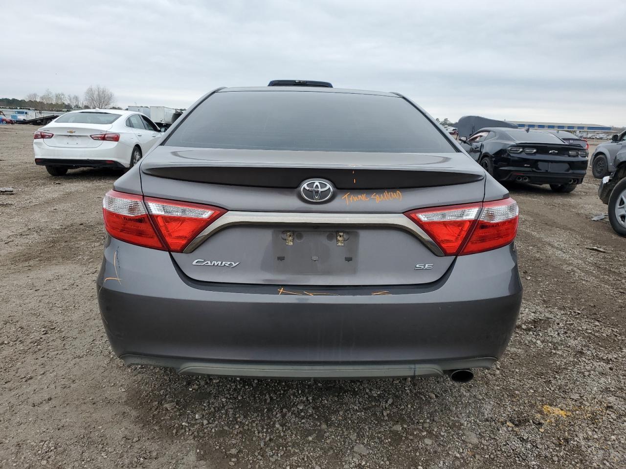 2015 TOYOTA CAMRY LE - Фото 6