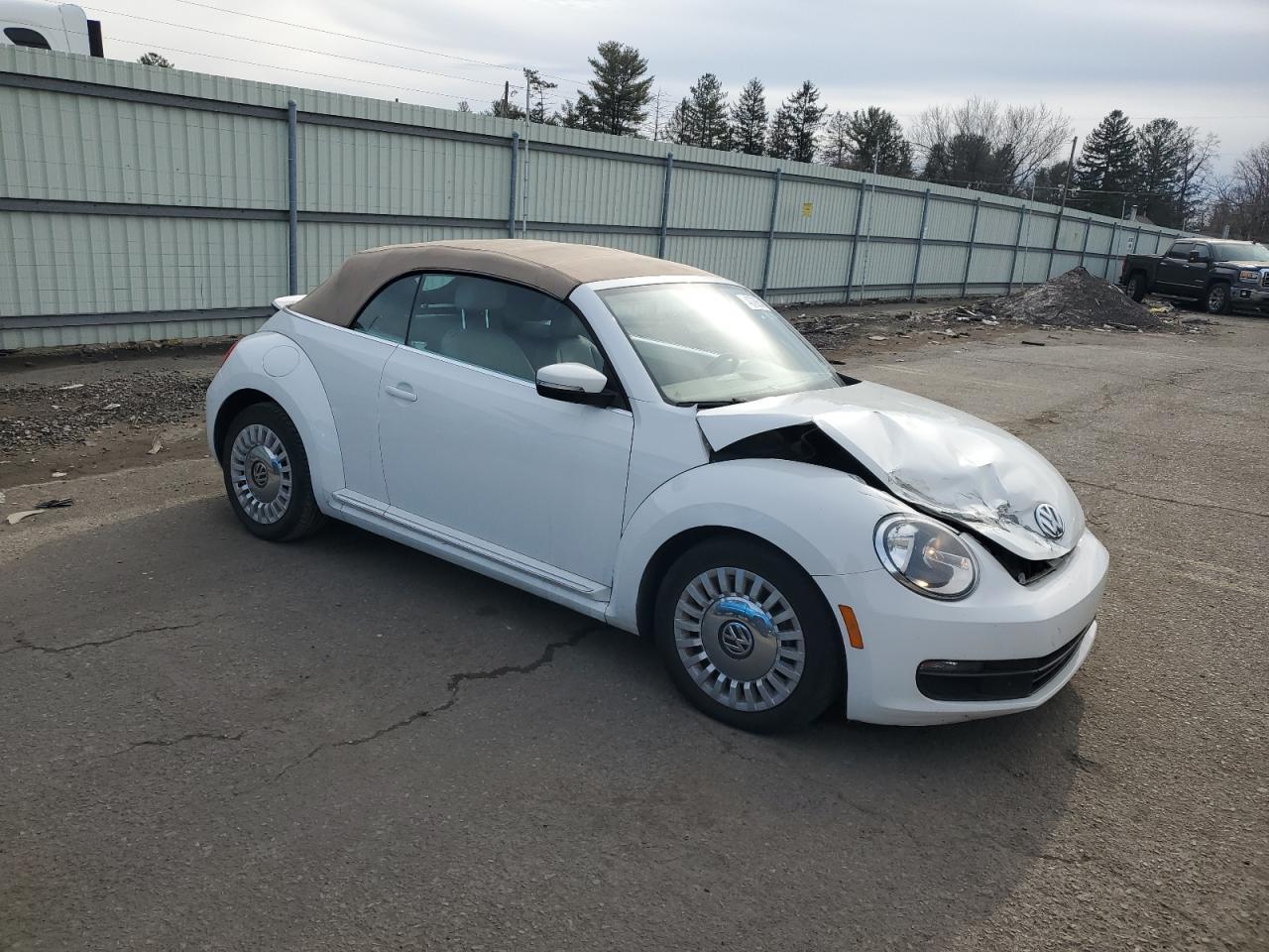 2014 VOLKSWAGEN BEETLE - Image 4