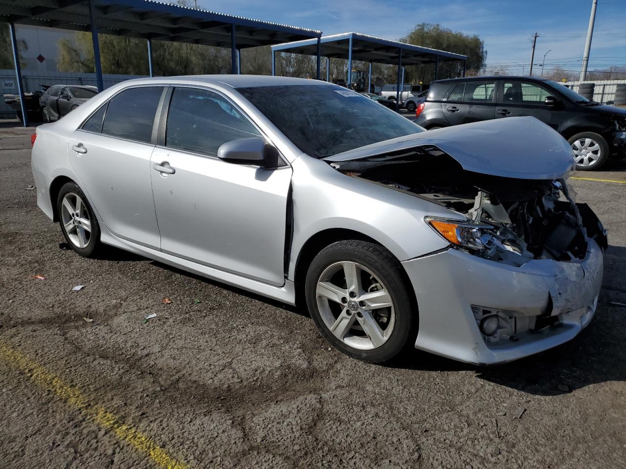 2014 TOYOTA CAMRY L - Фото 4