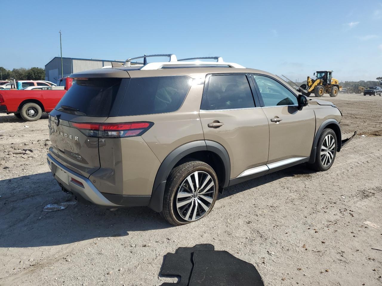 2023 NISSAN PATHFINDER - Image 3