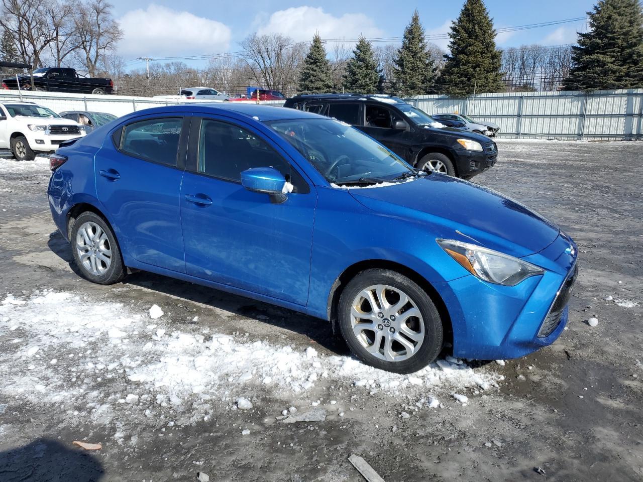 2017 TOYOTA YARIS IA - Фото 4