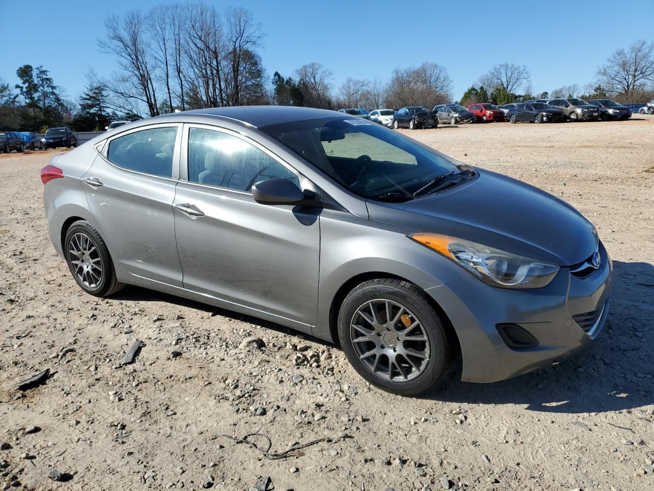 2013 HYUNDAI ELANTRA GL - Image 4
