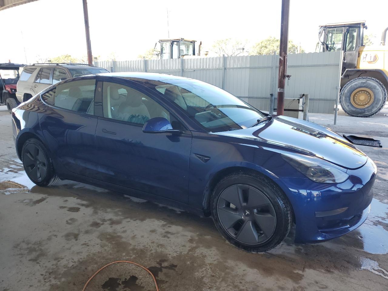 2023 TESLA MODEL 3 - Фото 4