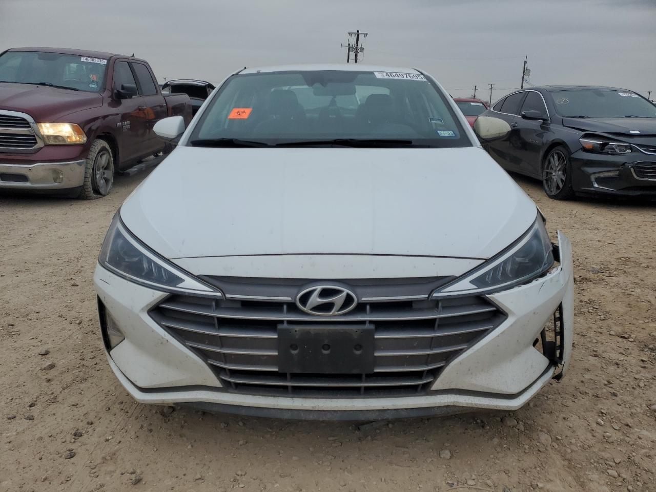 2019 HYUNDAI ELANTRA SE - Фото 5