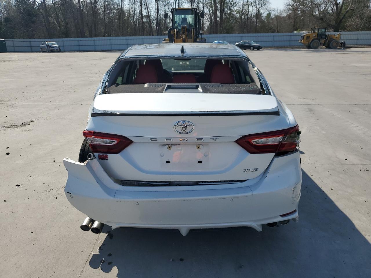 2019 TOYOTA CAMRY XSE - Image 6