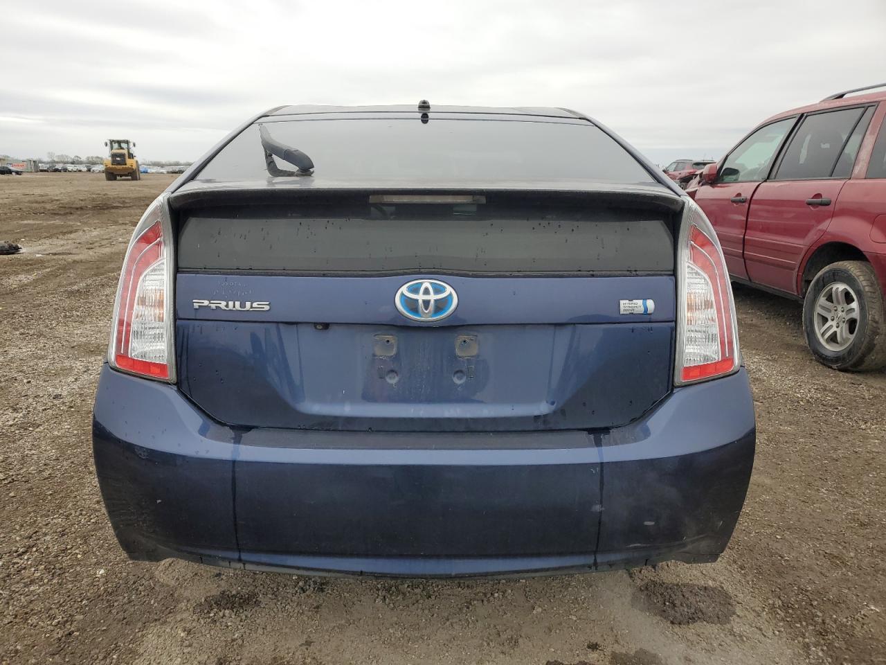 2015 TOYOTA PRIUS - Фото 6