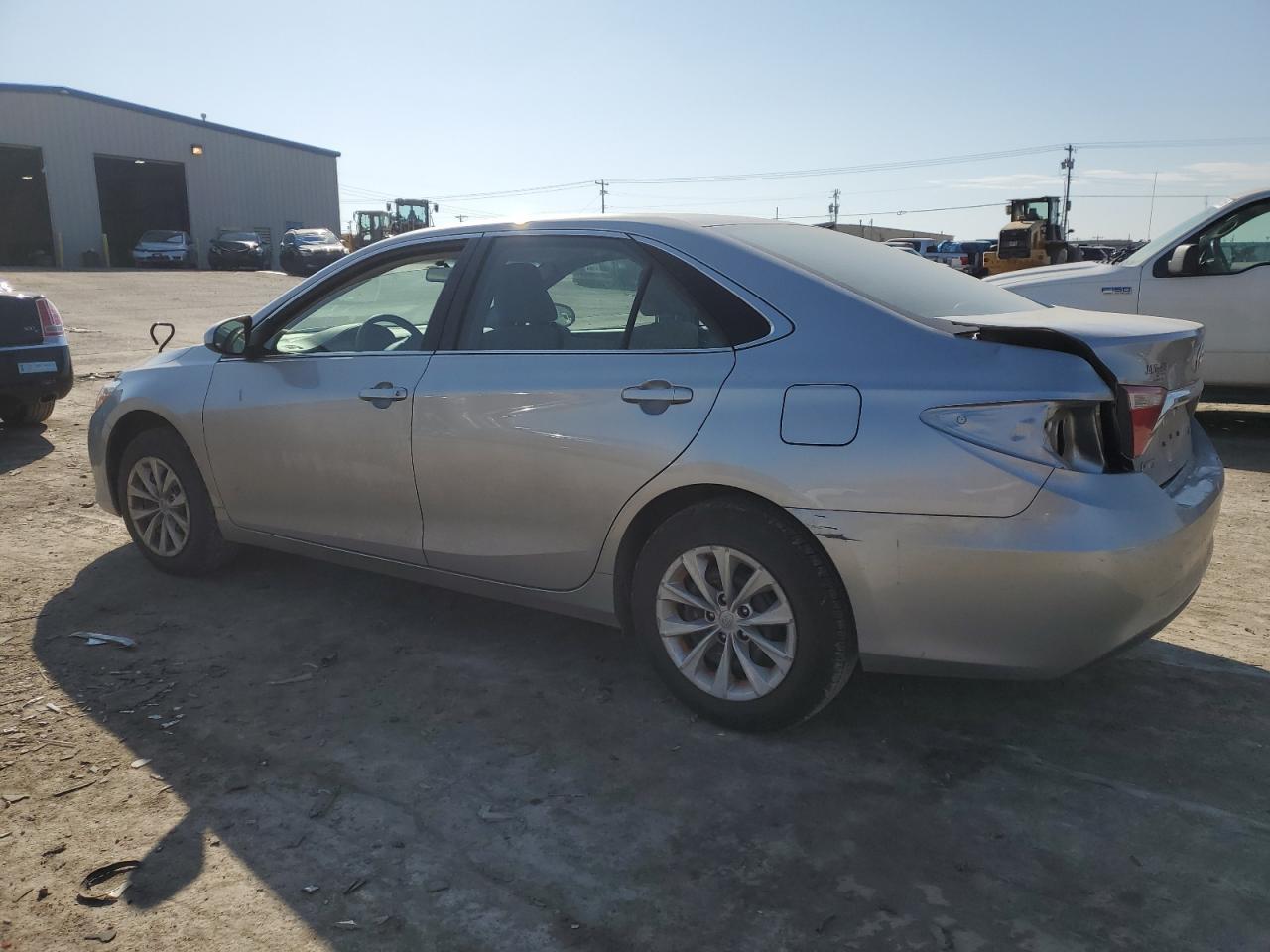 2017 TOYOTA CAMRY LE - Image 2